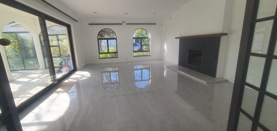 To Let 5 Bedroom Property for Rent in Constantia Western Cape